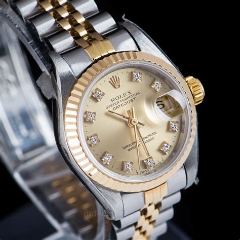 woman rolex oyster perpetual datejust